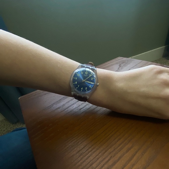 NEW “Swatch” Brand Swiss-Made Water & Shock-Resistant Analog Wrist Watch - Picture 7 of 17